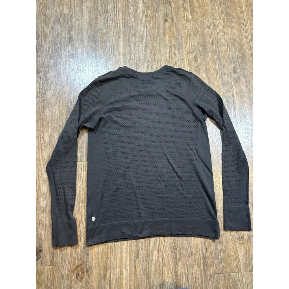 Lululemon Top Breeze By Long Sleeve Squad Perforated Black Womens Sz 6